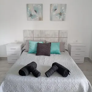 Precioso Apartamento Residencial Piscina Jardines Apartamento